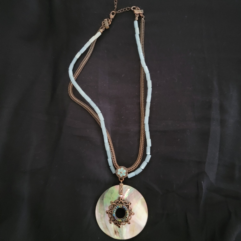 Avon necklace with pearlescent pendant